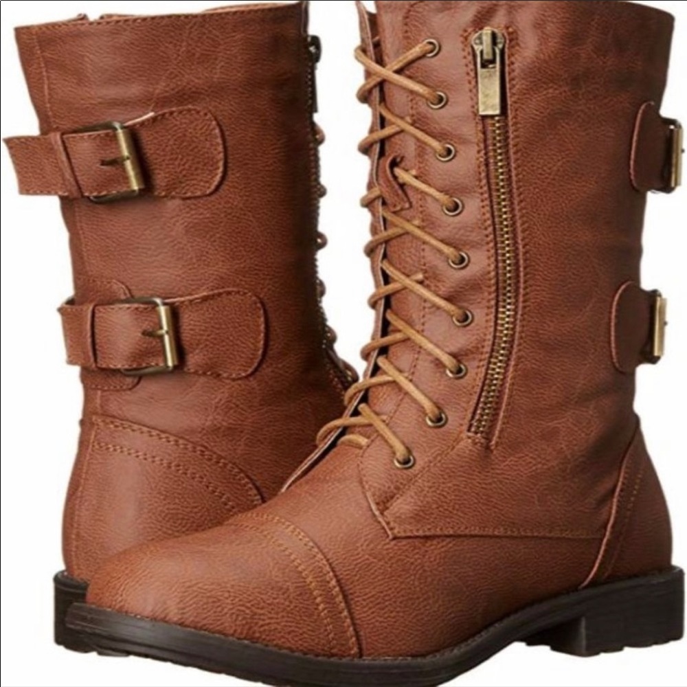 Lace-up combat boots